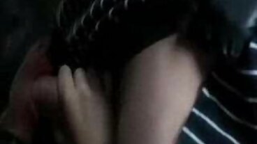 Nóng Thư Ký Odette Delacroi anh gai lau xanh fa