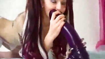 Nghiệp dư brunette thủ dâm solo sexlâuxanh đồ chơi webcam