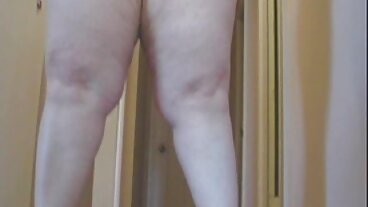 Cô gái tóc vàng babe rimjob lau xanh khong che blowjob đi văng từ phía sau