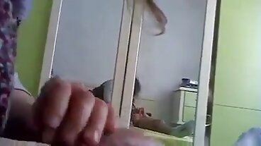 Đen studs bao gồm stepmom ' s du gai lau xanh đối mặt với cum